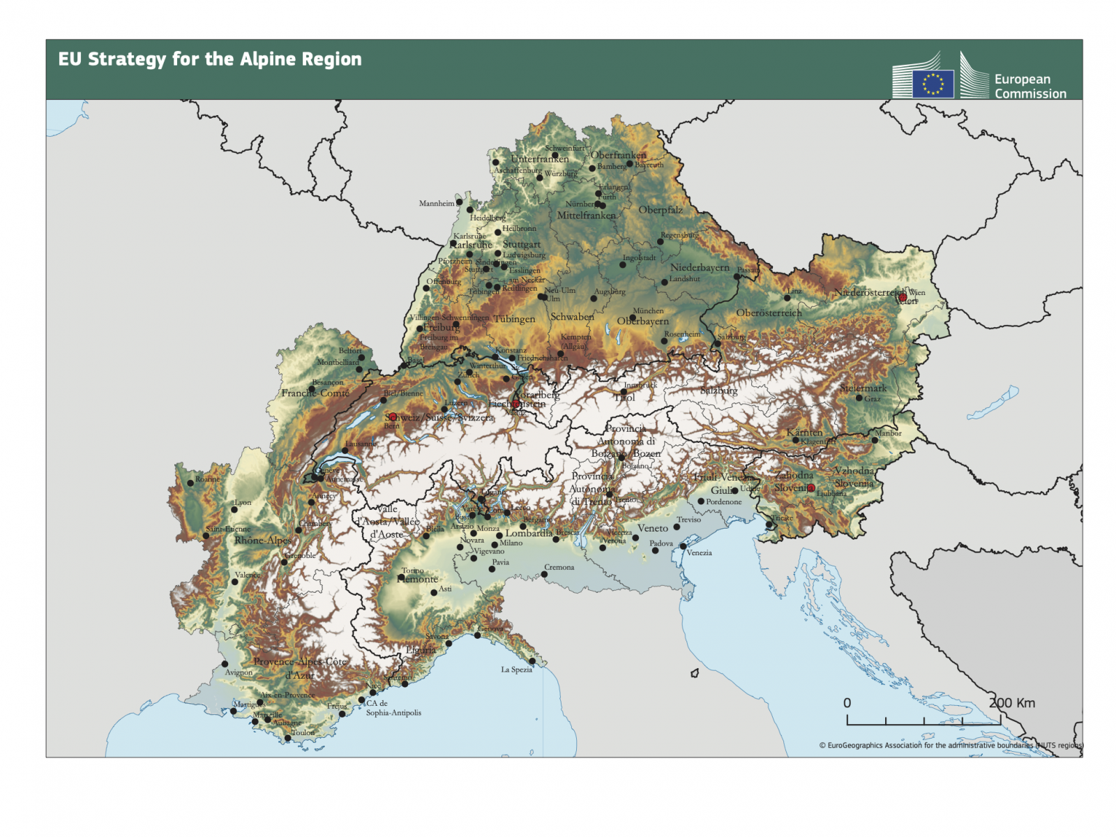 Südtirol ist in der Eusalp mit 48 Ländern vernetzt. Seit 50 Jahren arbeiten zudem zehn Alpenländer in der Arge Alp zusammen. Das Zweite Autonomiestatut ermöglichte dem Land Südtirol von Beginn an eine selbständige Mitgliedschaft in diesem Bündnis.